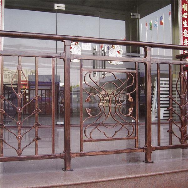 阳台栏杆